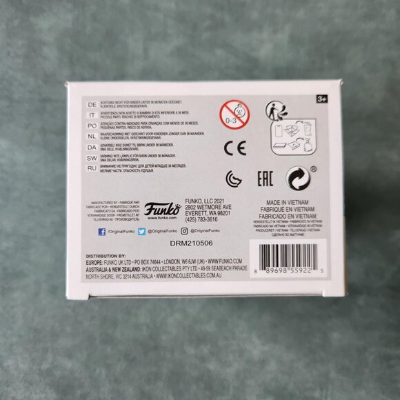 Funko Pop Pokemon Squirtle 504 Diamond 2021 Summer Convention w/ soft protector - Picture 6 of 6